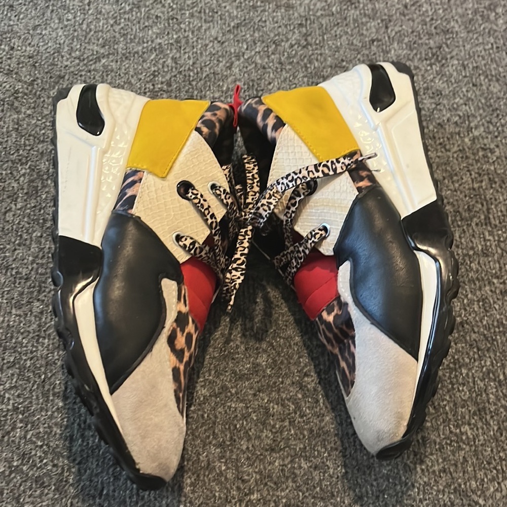 Steve Madden Shoes size 8.5